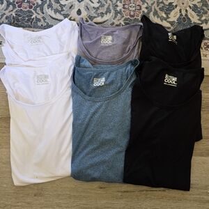 Bundle of 6 32 degrees tees
